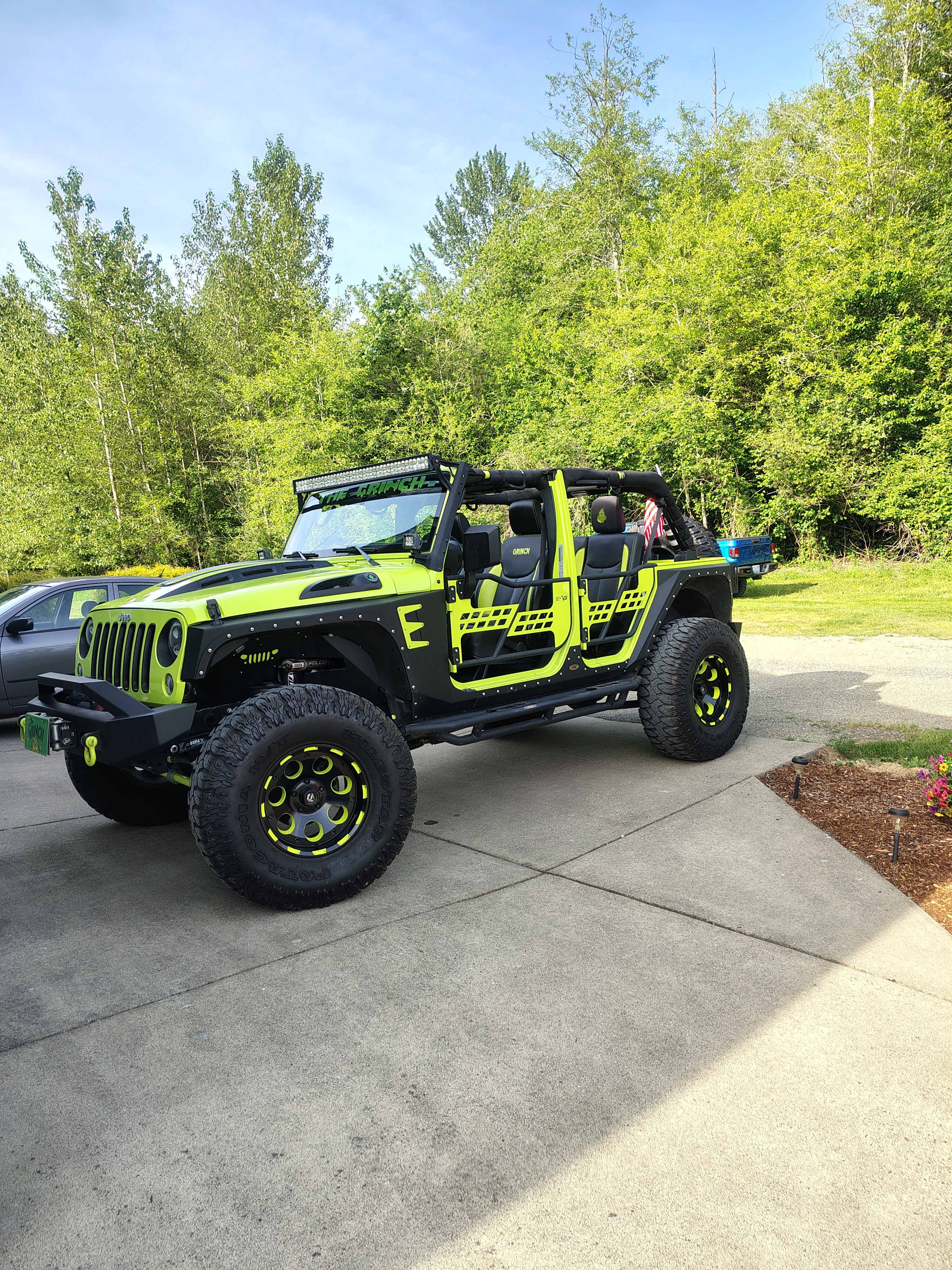 The Grinch Jeep